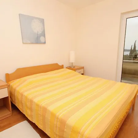 Apartamento For Families With Children Mlini, Dubrovnik - 8970 *