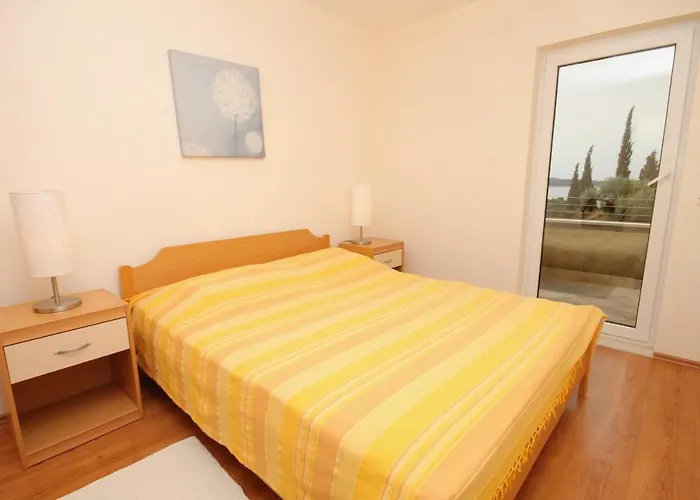 Apartament For Families With Children Mlini, Dubrovnik - 8970 *